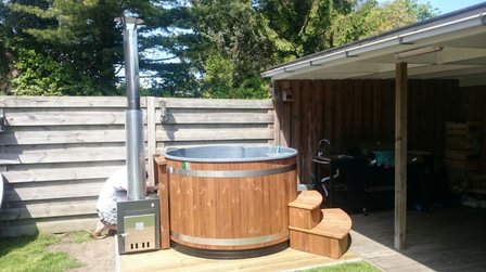 Familie hottub Kirami