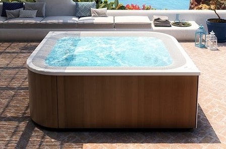 Overloop jacuzzi Virtus