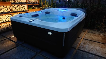 Jacuzzi J-475