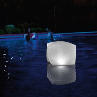 Intex Drijvende LED Kubus 23x23 cm &ndash; Zwembad &amp; Spa Verlichting
