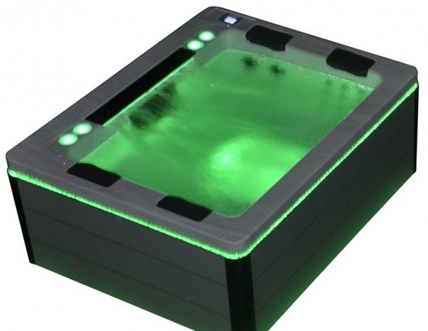 kleine design jacuzzi met groene led