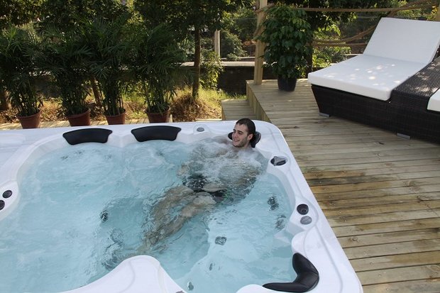 Jacuzzi gedeelte in luxe zwemspa