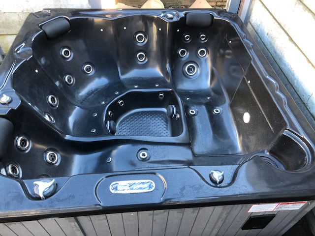 Spa met Graphite acryl kuip