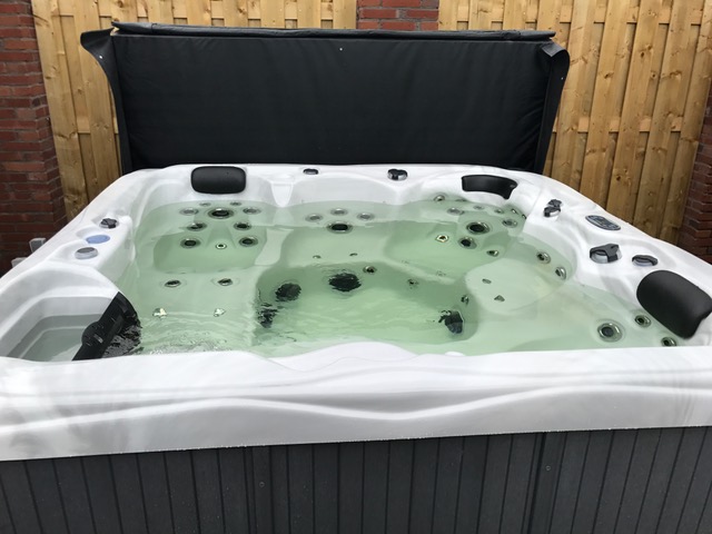 Jacuzzi gevuld