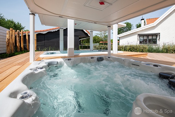 Jacuzzi inbouwen met zwemspa